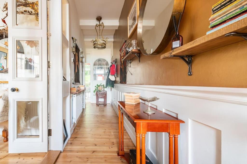 Holyrood Park: Lush & Arty 2 Double Bed Flat Apartment Edinburgh Bagian luar foto