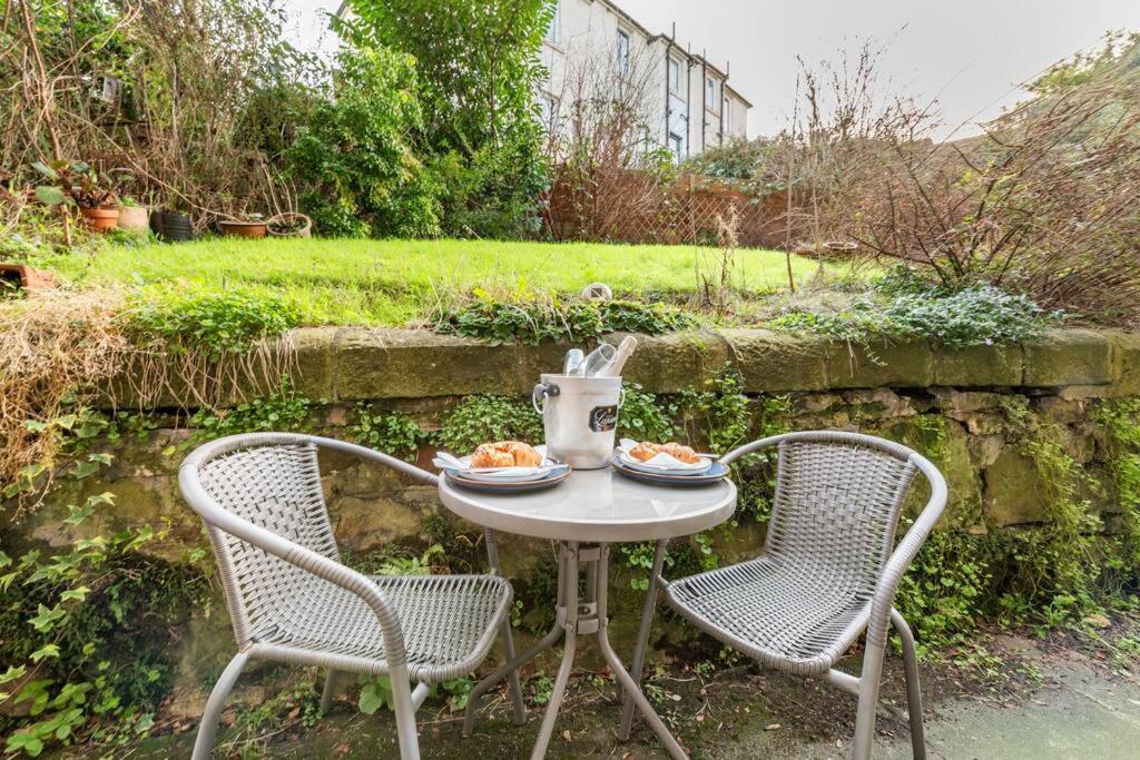 Holyrood Park: Lush & Arty 2 Double Bed Flat Apartment Edinburgh Bagian luar foto