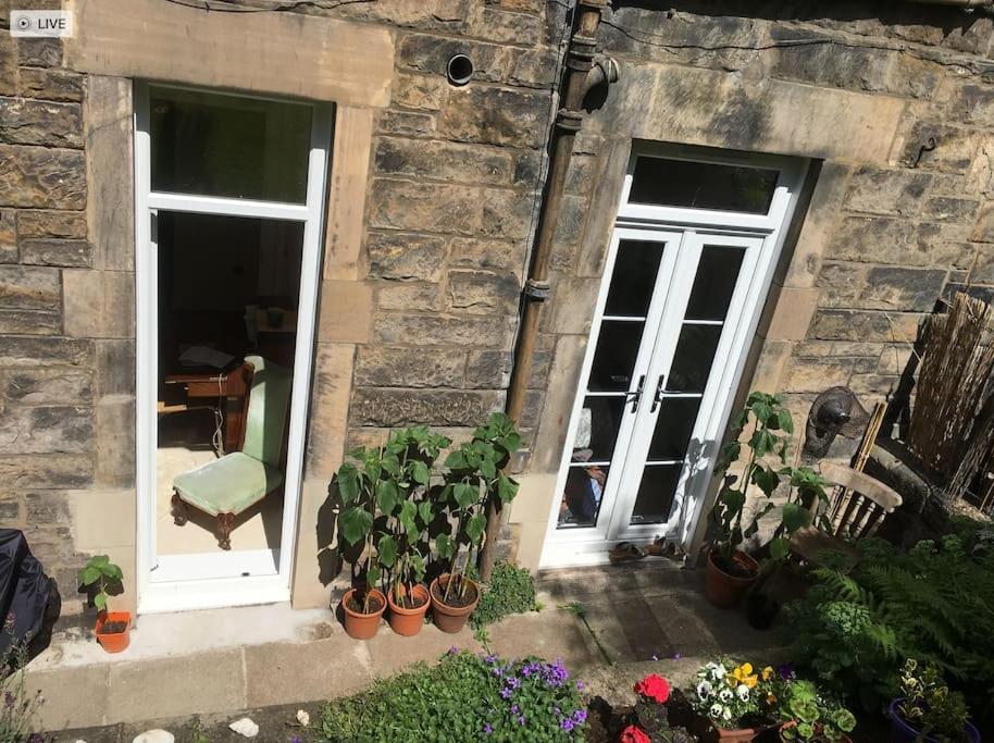 Holyrood Park: Lush & Arty 2 Double Bed Flat Apartment Edinburgh Bagian luar foto