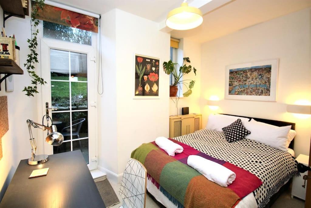 Holyrood Park: Lush & Arty 2 Double Bed Flat Apartment Edinburgh Bagian luar foto