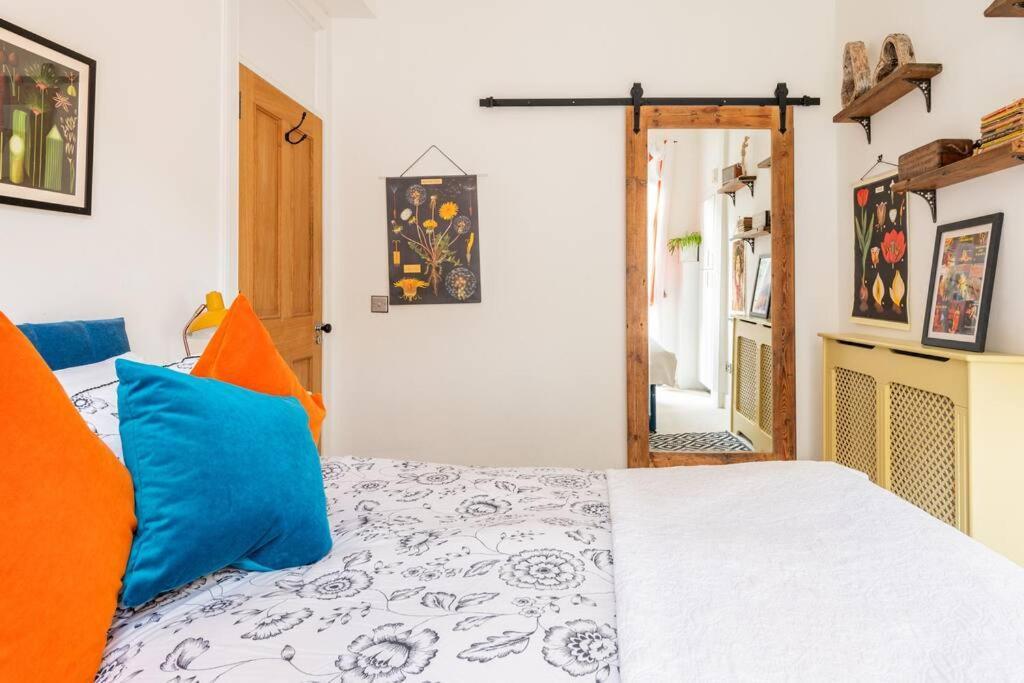 Holyrood Park: Lush & Arty 2 Double Bed Flat Apartment Edinburgh Bagian luar foto