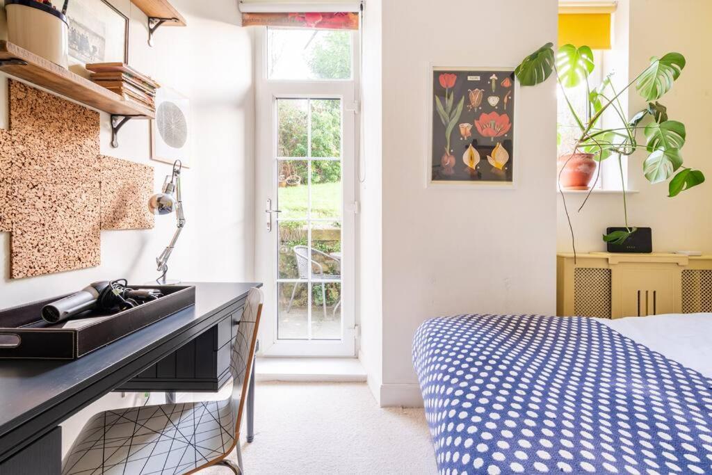 Holyrood Park: Lush & Arty 2 Double Bed Flat Apartment Edinburgh Bagian luar foto